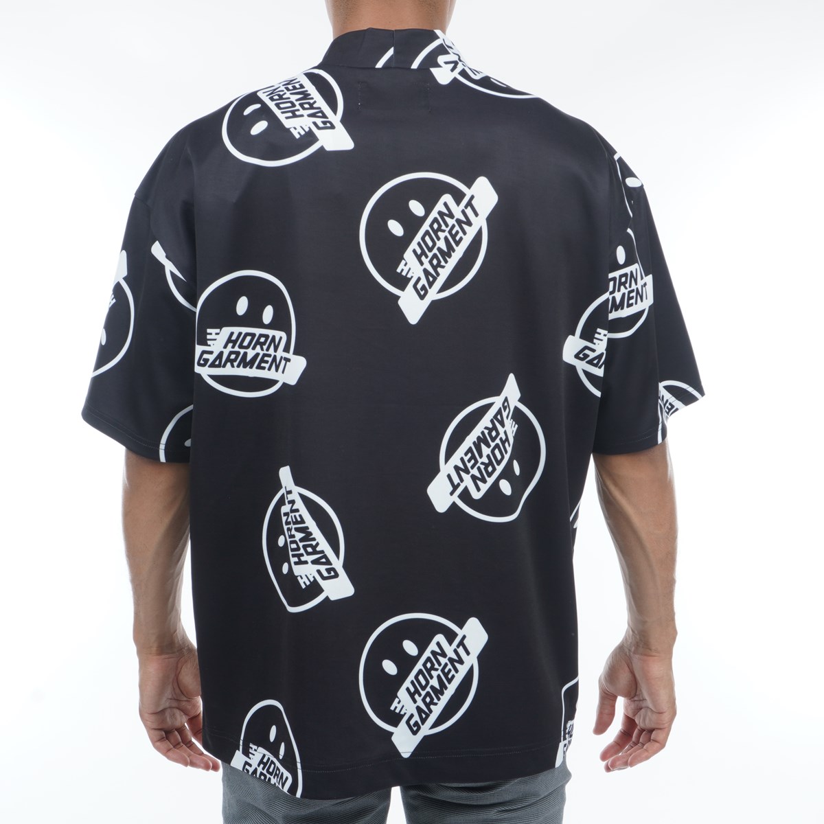 dショッピング |ホーンガーメント HORN G.M.T 総柄モック半袖Tシャツ dショッピング |ホーンガーメント HORN G.M.T 総柄モック半袖Tシャツ