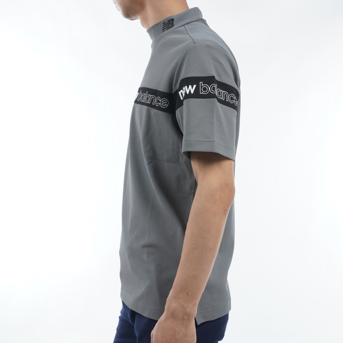 【新品】ニューバランス ハイネック モックネック 半袖 ４(Ｍ) 新品】ニューバランス／ハイネック／モックネック／半袖 - メルカリ
